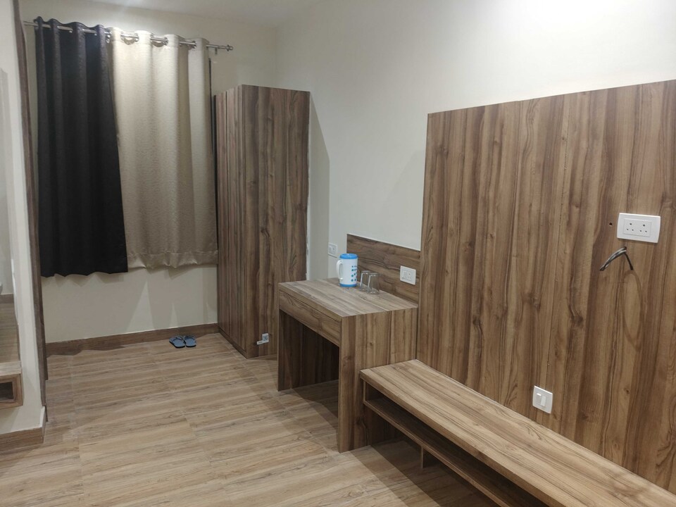 OYO 827506 Hotel Shivlok Inn, IIT Kanpur, कानपुर