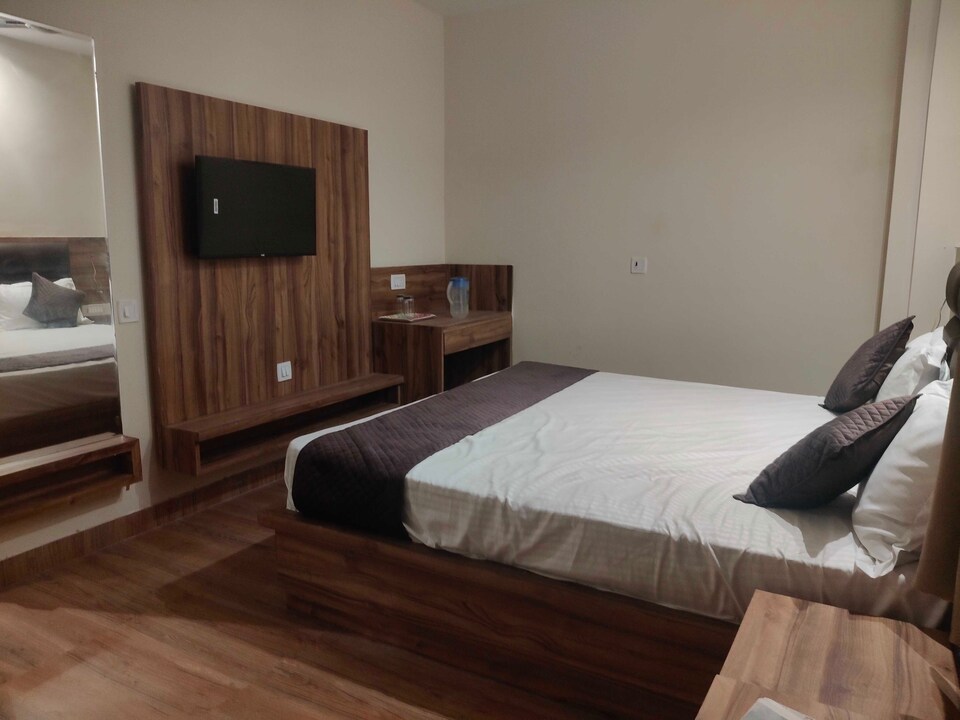 OYO 827506 Hotel Shivlok Inn, IIT Kanpur, कानपुर