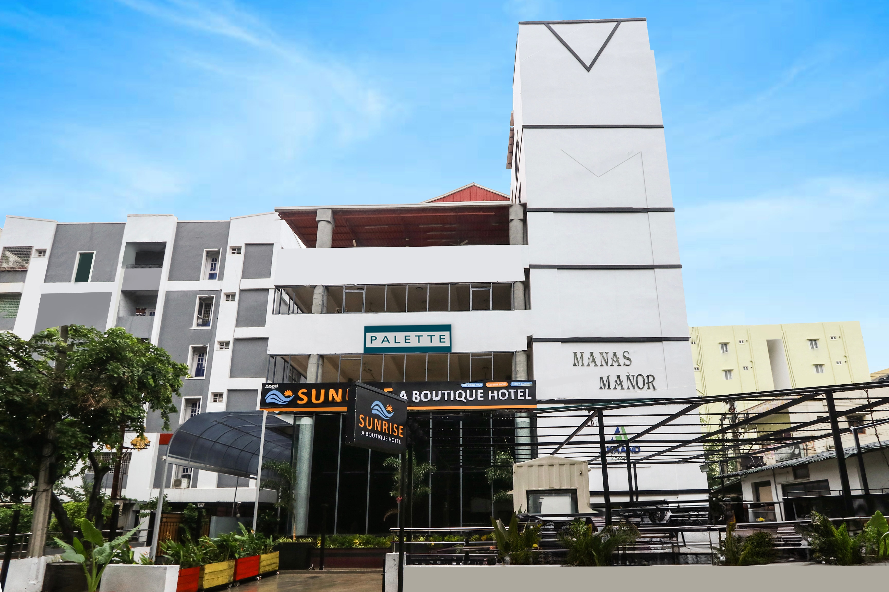 Palette Hotels in Chanda Nagar, Hyderabad Starting ₹1625 Upto 72