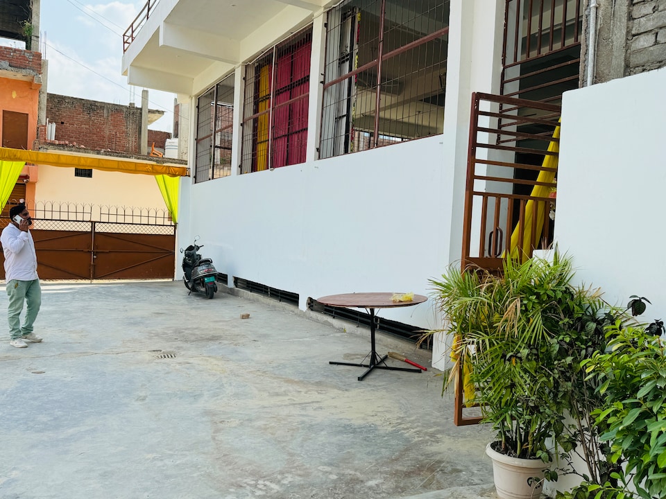 SPOT ON Krishna Hotel And Party Lawn, IIT Kanpur, Kanpur