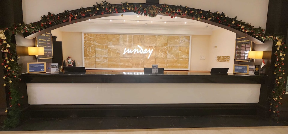 Sunday Hotel Holiday international Dubai  , Bur Dubai, Dubai