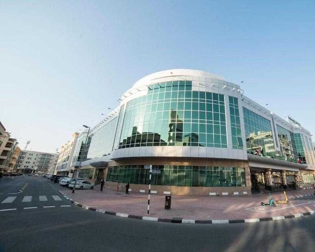 Sunday Hotel Holiday International Dubai  