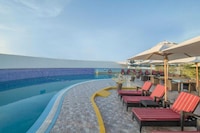 Sunday Hotel Holiday International Dubai  