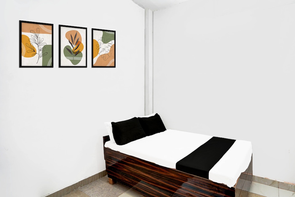 Hotel O Royal palace, Kanpur Railway Station, Kanpur