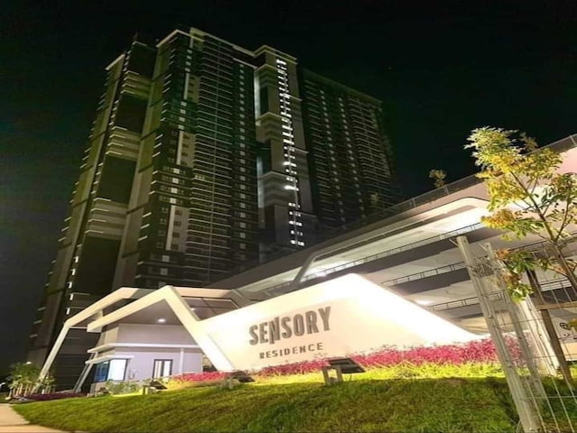 OYO 91024 Tower A & B Sensory Residence @ Southville City