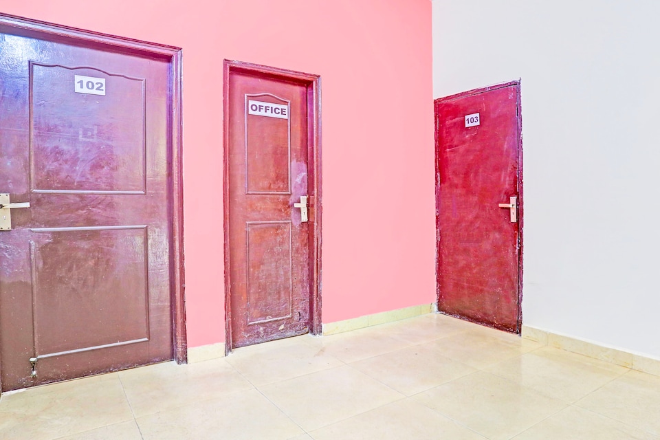Super Hotel O Shubham Residency, Medanta, Gurgaon