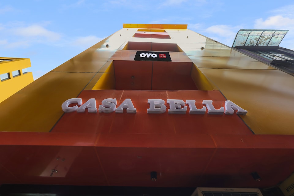 Hotel O MYKONOS GUEST HOUSE, Saket Delhi, Delhi