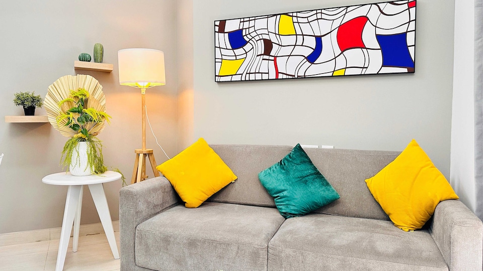 Modern 1-Bedroom La Perla Apartment JVC with Infinity Pool & Kids’ Zone, Jumeirah Village Circle Dubai, Dubai