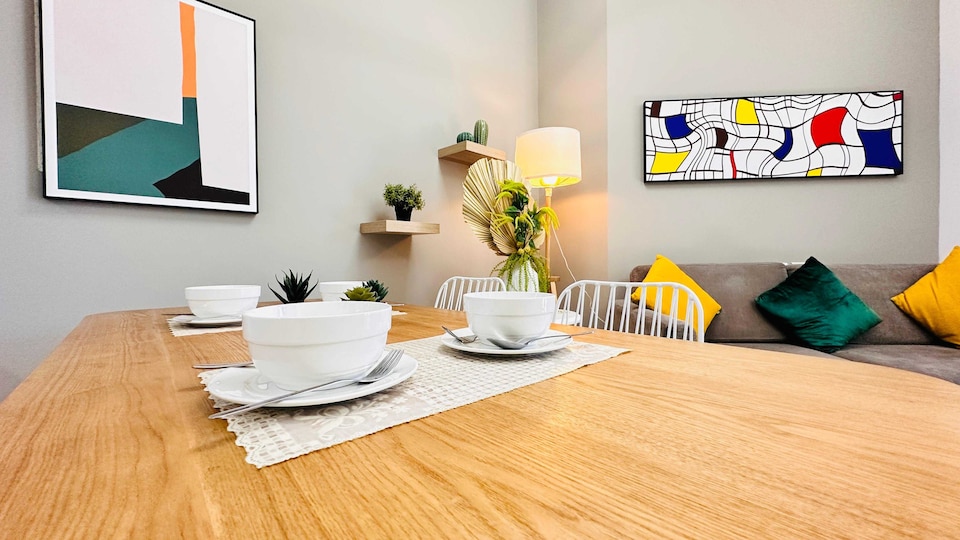 Modern 1-Bedroom La Perla Apartment JVC with Infinity Pool & Kids’ Zone, Jumeirah Village Circle Dubai, Dubai