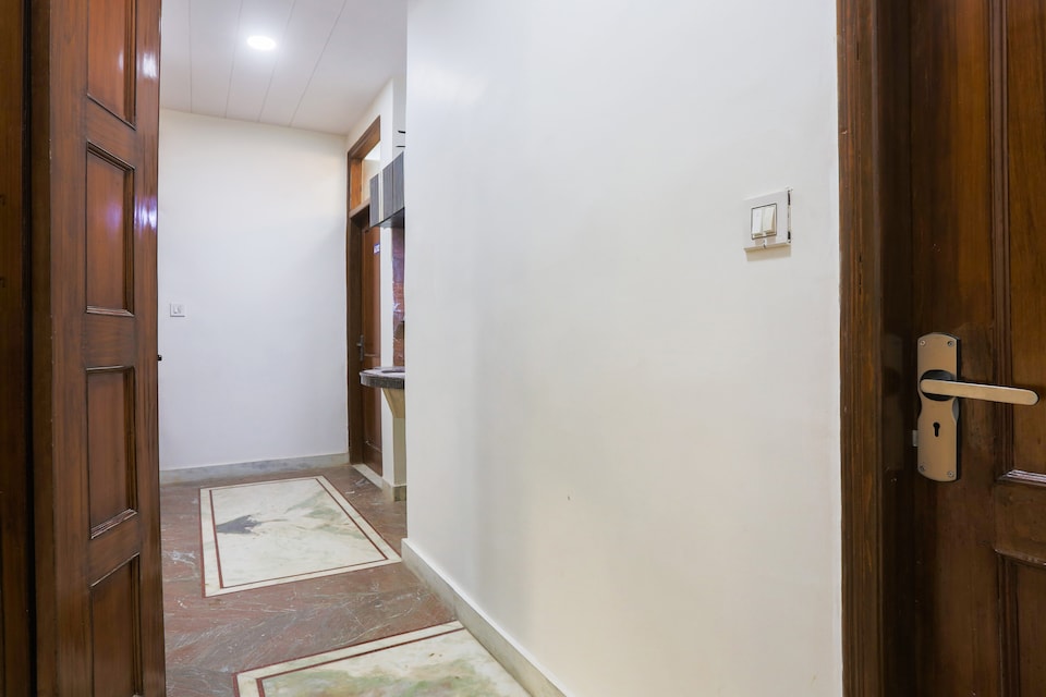 Super Hotel O Golden Key Rohini, Pitampura - Rohini Delhi, Delhi