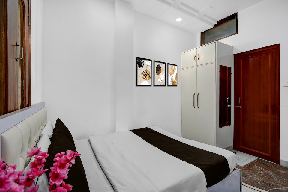 Hotel O Iskcon Temple Rohini Formerly Golden Key, Pitampura - Rohini Delhi, दिल्ली