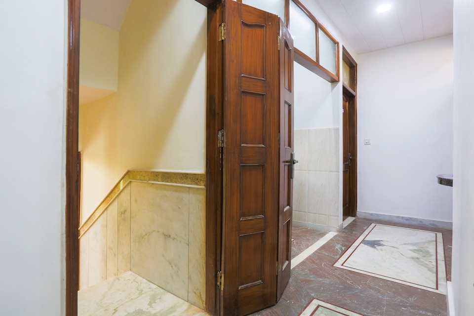 Super Hotel O Golden Key Rohini, Pitampura - Rohini Delhi, Delhi