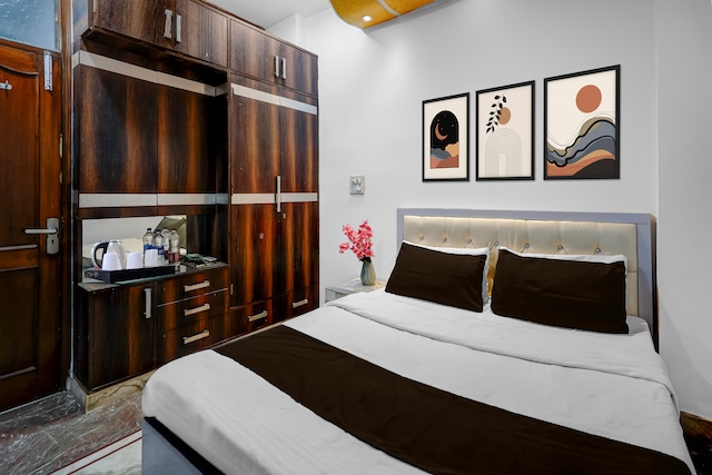 Hotel O Iskcon Temple Rohini Formerly Golden Key