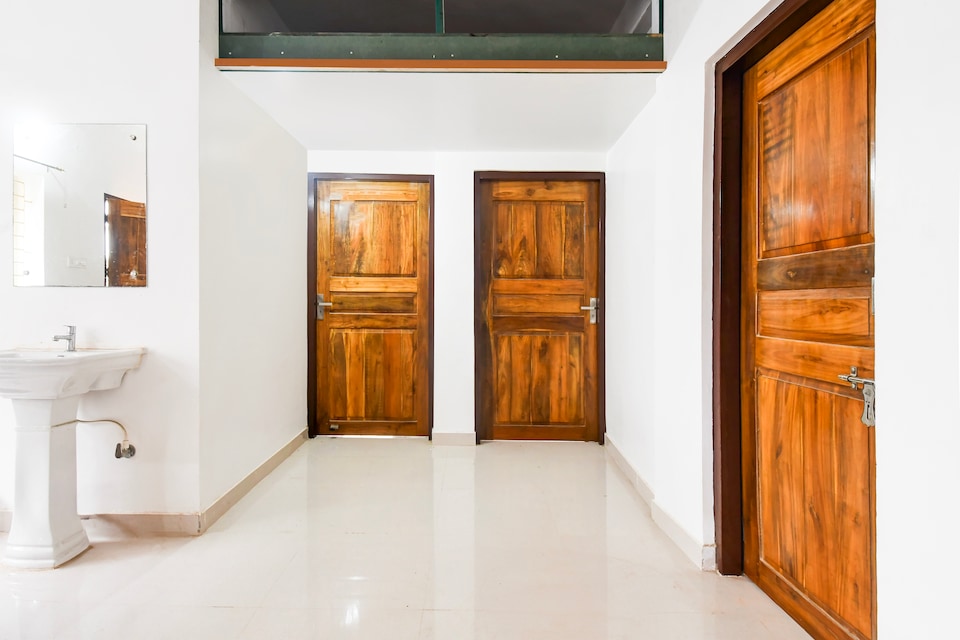 OYO 827891 Shree Laxmi Resorts, Patia Bhubaneswar, Bhubaneswar