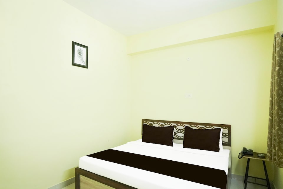 Hotel O Tirupati Inn, Tatibandh Road, Raipur