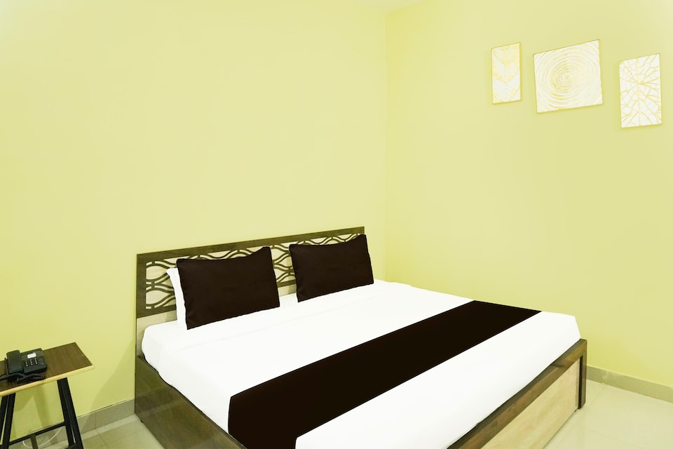 Hotel O Tirupati Inn, Tatibandh Road, Raipur