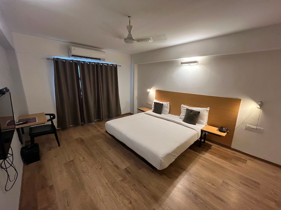 Palette Season Mall Formerly Tupe Capital, Hadapsar Pune, Pune