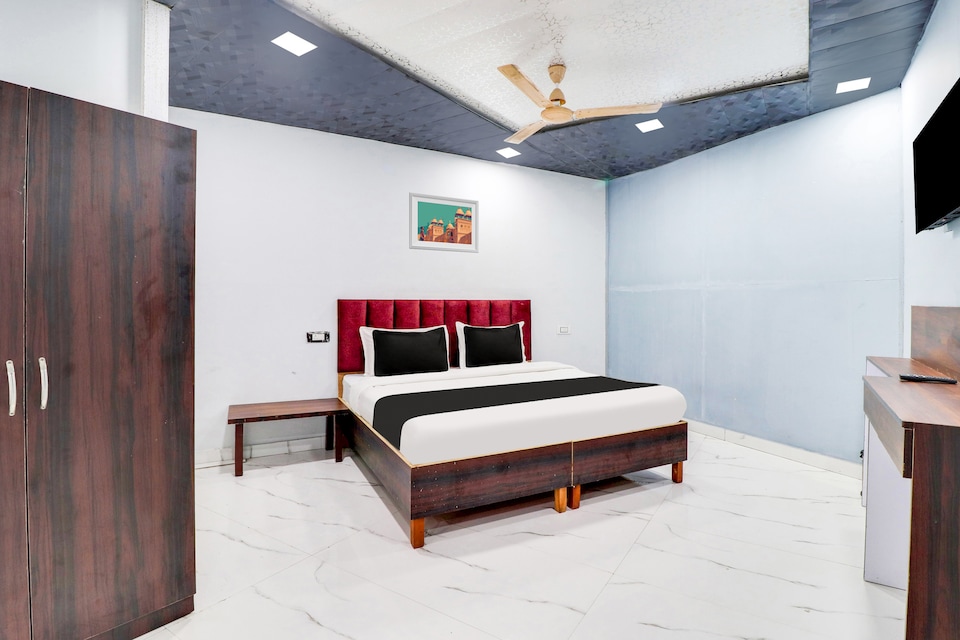 Hotel O Dharohar, Rishikesh Market Bus Stand, Rishikesh