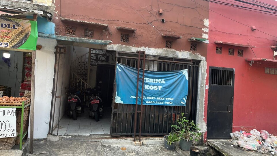 Super OYO Capital O  Deroyal Sentra Timur, Bekasi Kota, Bekasi