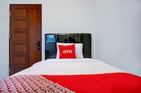 Collection O Almasarra Residence Near Ring Road Medan