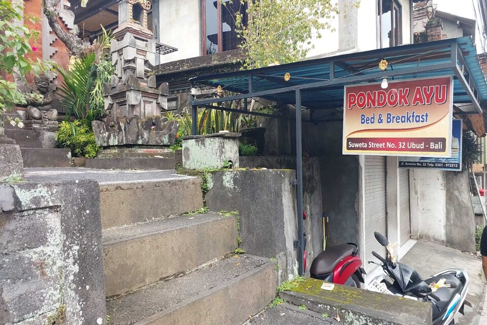 Super OYO Capital O  Pondok Ayu Homestay, Gianyar, Bali