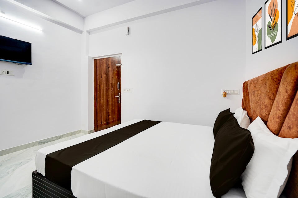  HOTEL O ADITYA INN, Mumfordganj Allahabad, Prayagraj