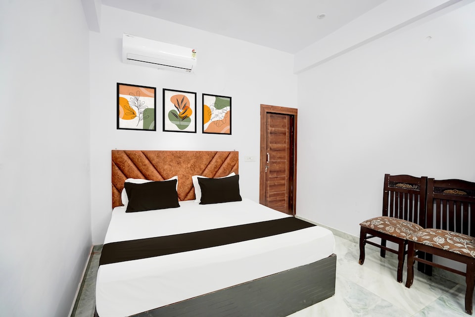  HOTEL O ADITYA INN, Mumfordganj Allahabad, Prayagraj