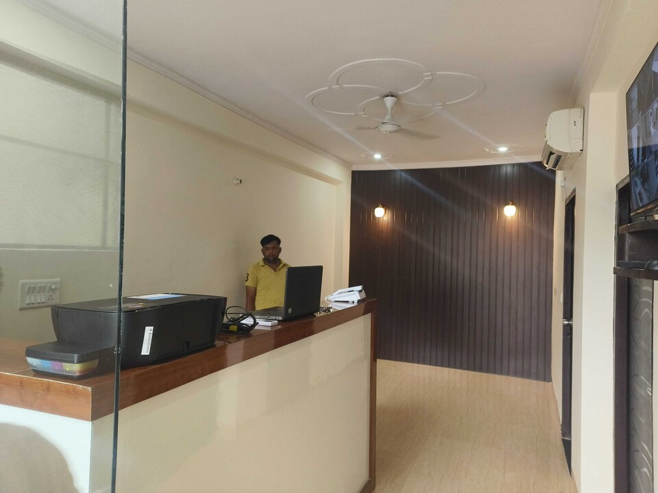 OYO 828172 Hotel Villa Vista, Noida City, Noida