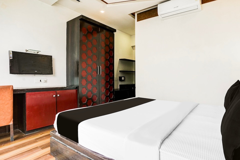 Hotel O Shubham Suites, Mumbai- Kalyan-Bhiwandi- Badalapur, Mumbai