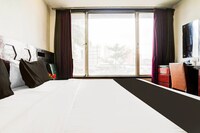 Hotel O Shubham Suites