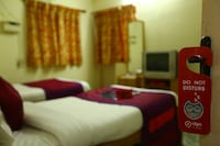OYO Apartment Hotel Jothi Comfort Perungudi Near Thiruvalluvar Nagar Beach