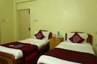 OYO Apartment Hotel Jothi Comfort Perungudi Near Thiruvalluvar Nagar Beach
