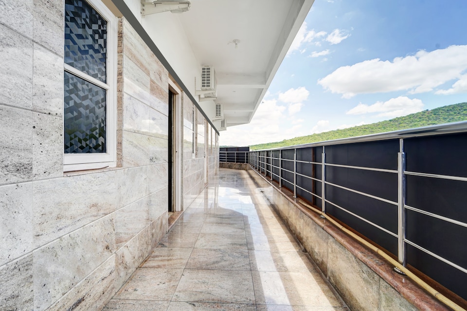 Hotel O  PRM Classic Lodge, Erode, Erode