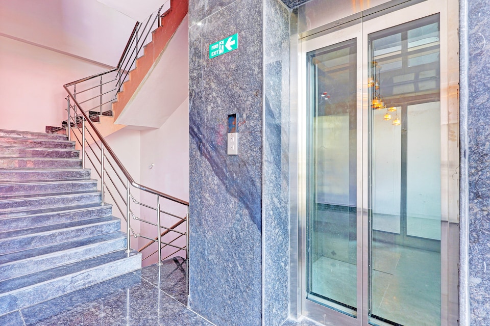 Hotel O Ramarvapadu Near ESI Hospital, Mahanadu Extension VIjayawada, Vijayawada