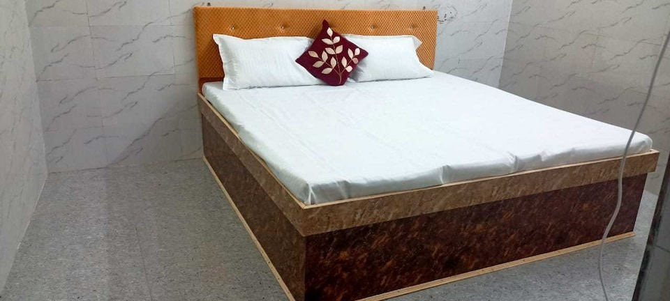 OYO 828244 Moon SEZ, Auraiya, Auraiya