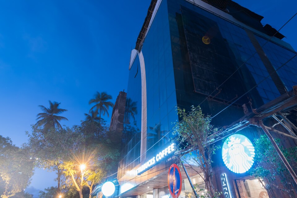 OYO Premium 173 Juhu, Juhu, Mumbai