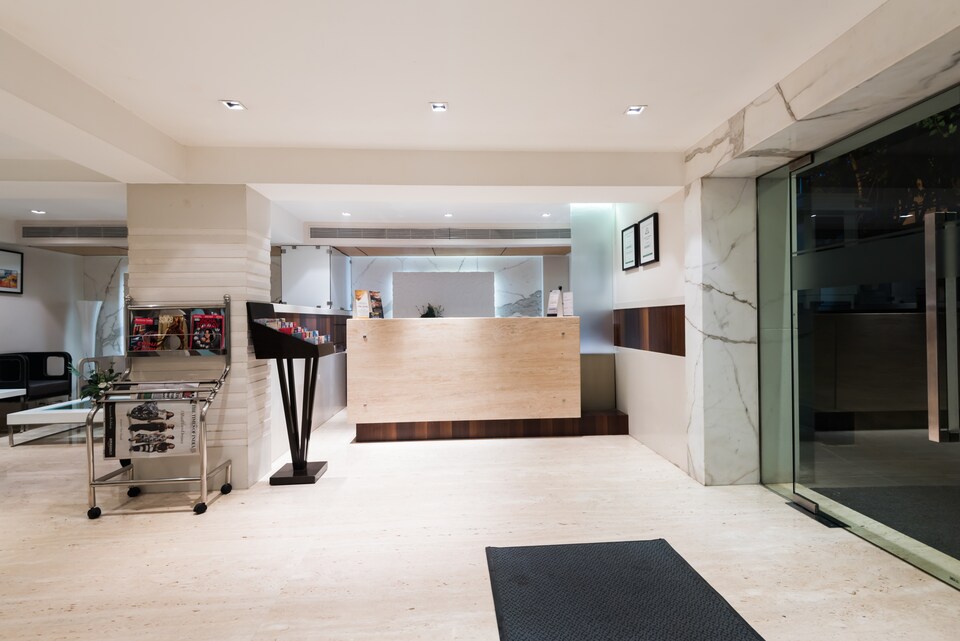 OYO Premium 173 Juhu, Juhu, Mumbai