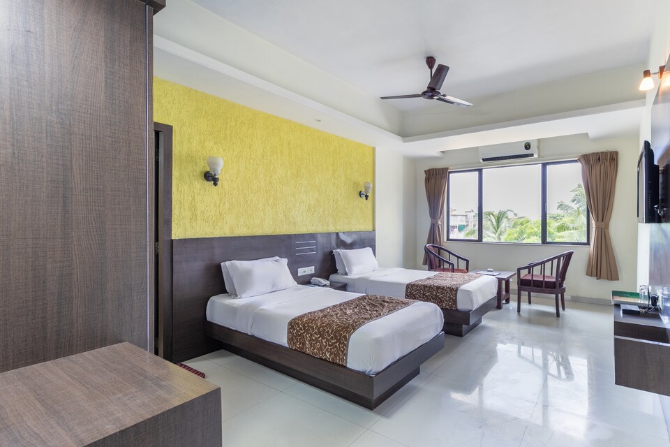 Palette - Hotel Reevanta, Devka Road Daman, Daman