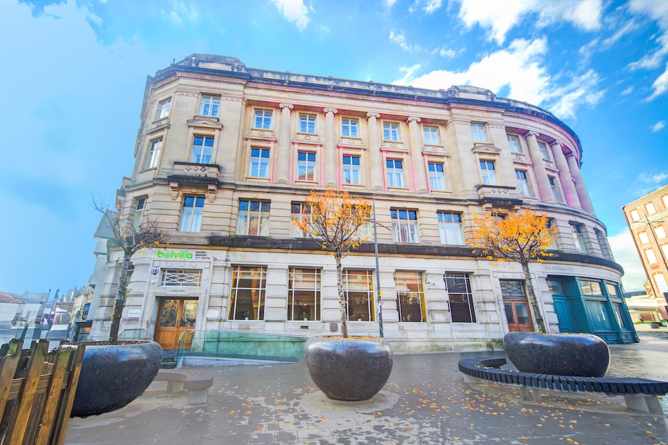 Belvilla Newport City Centre Hotel - Lifestyle, NP20, Newport