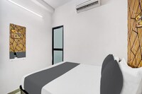 Hotel O New Grand Palace