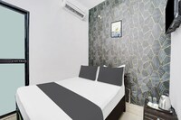 Hotel O New Grand Palace