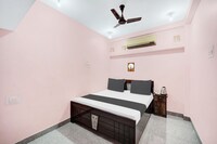Hotel O New Grand Palace