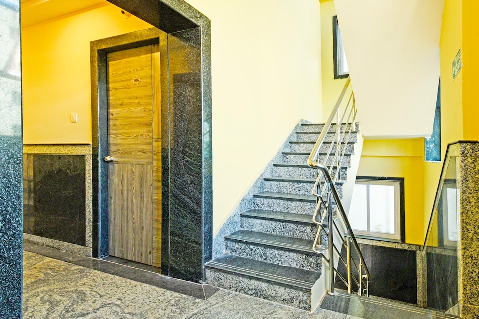 Hotel O Vaishnavi Grand, Madhapur, Hyderabad