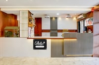 Collection O Ghodbunder Road Formerly Sanwith Residency