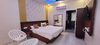 Hotel O Dev Inn
