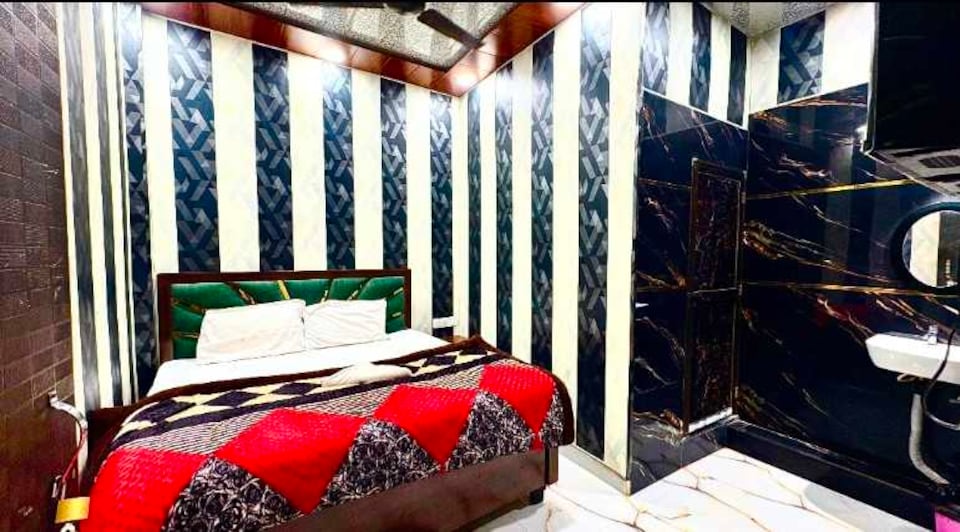 Hotel O Golden Palace Homestay, Ayodhya, Ayodhya