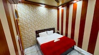 Hotel O Golden Palace Homestay