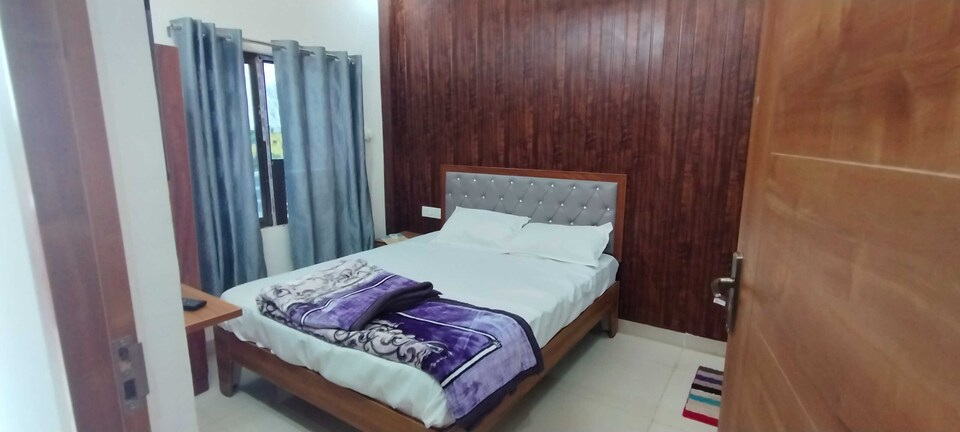 OYO 828459 SR HOTEL AND RESTAURANT, Khalilabad, Khalilabad