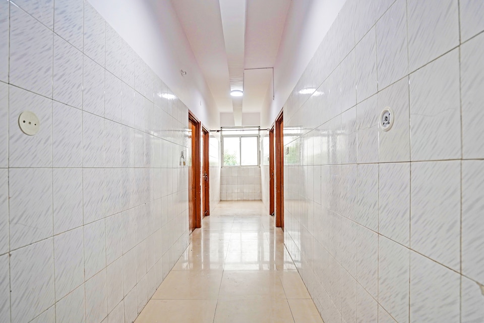 Hotel O by OYO Lotus Inn, Gomti Nagar Lucknow, Lucknow