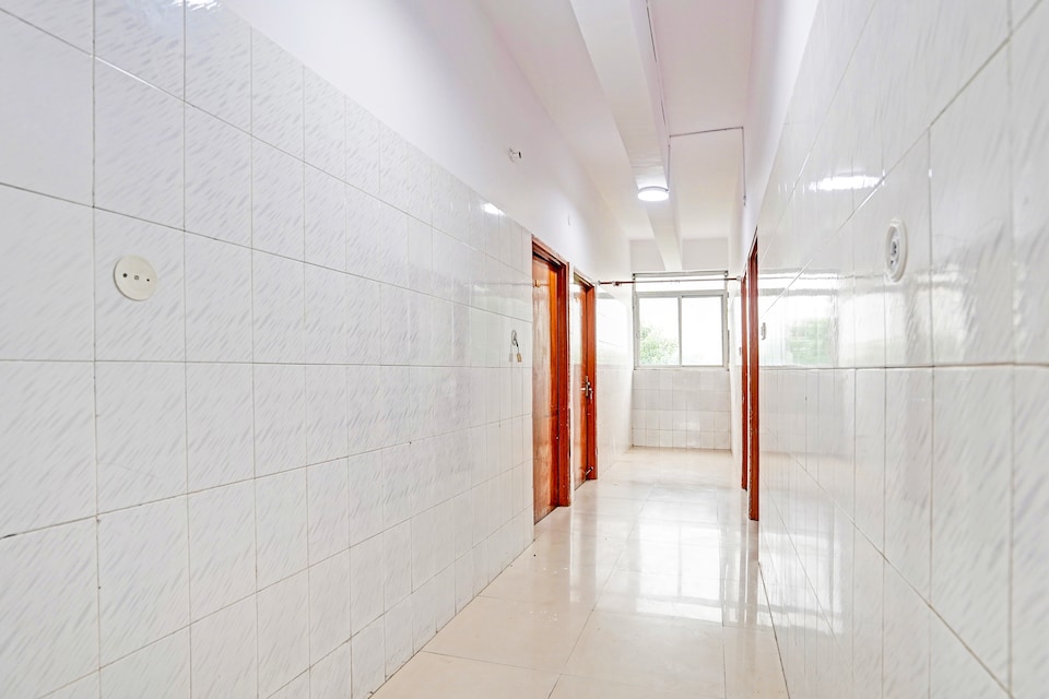 Hotel O by OYO Lotus Inn, Gomti Nagar Lucknow, Lucknow